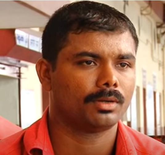 Coolie Turns IAS Officer Using Free Railway WiFi, After KPSC Cleared ...